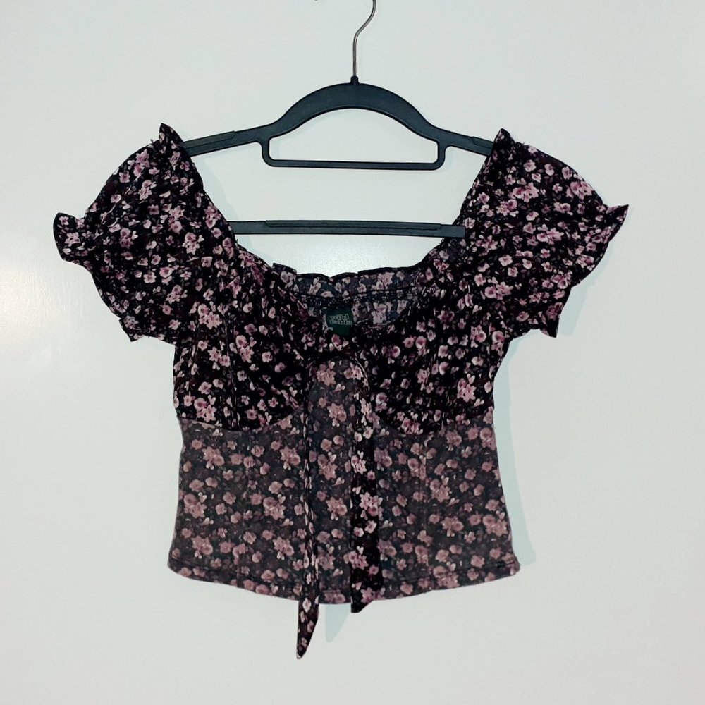 Wild Fable Black/Pink Floral Puff Sleeve Crop Top